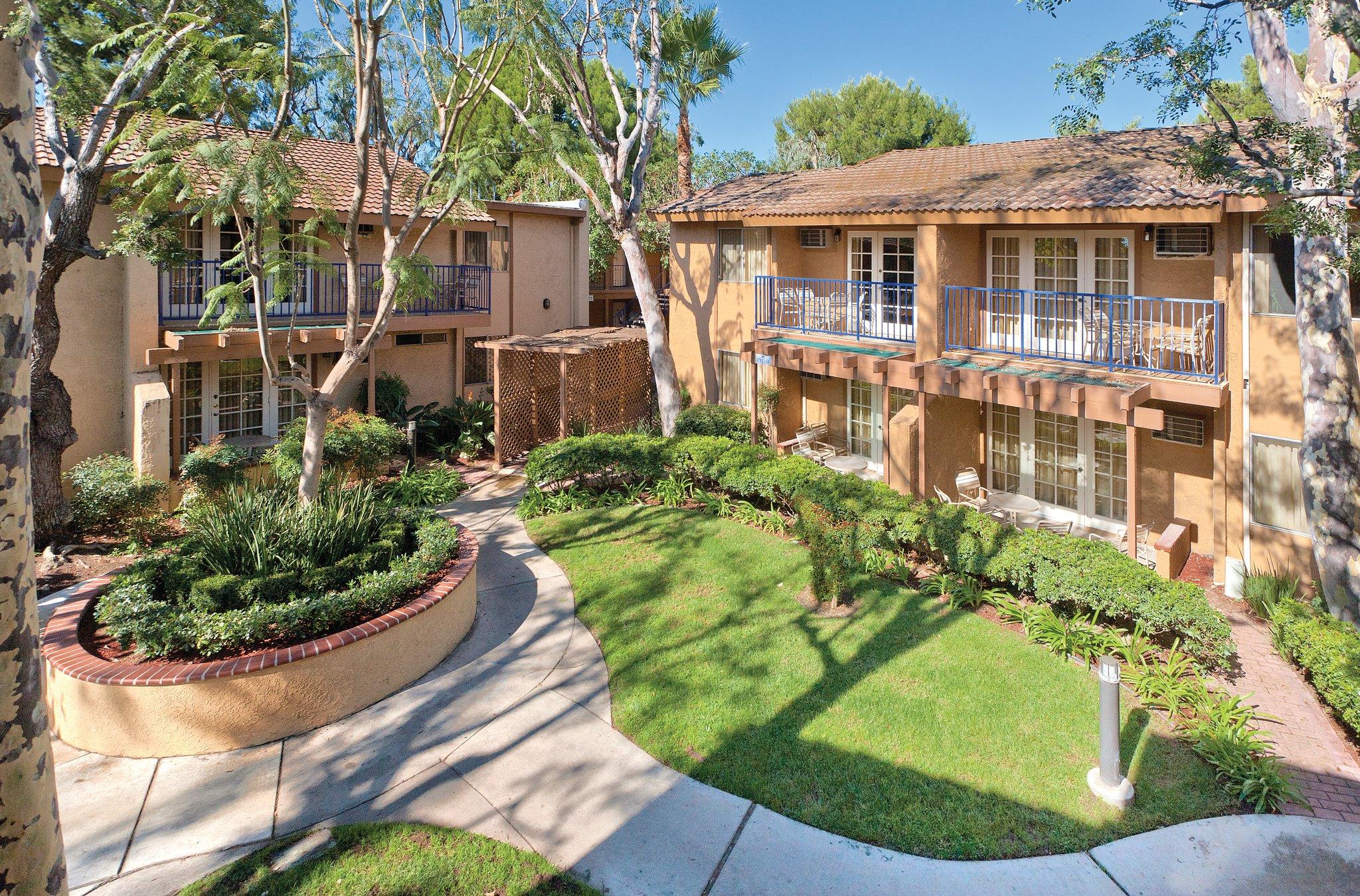 Club Wyndham Dolphin'S Cove Hotel Anaheim Exterior photo