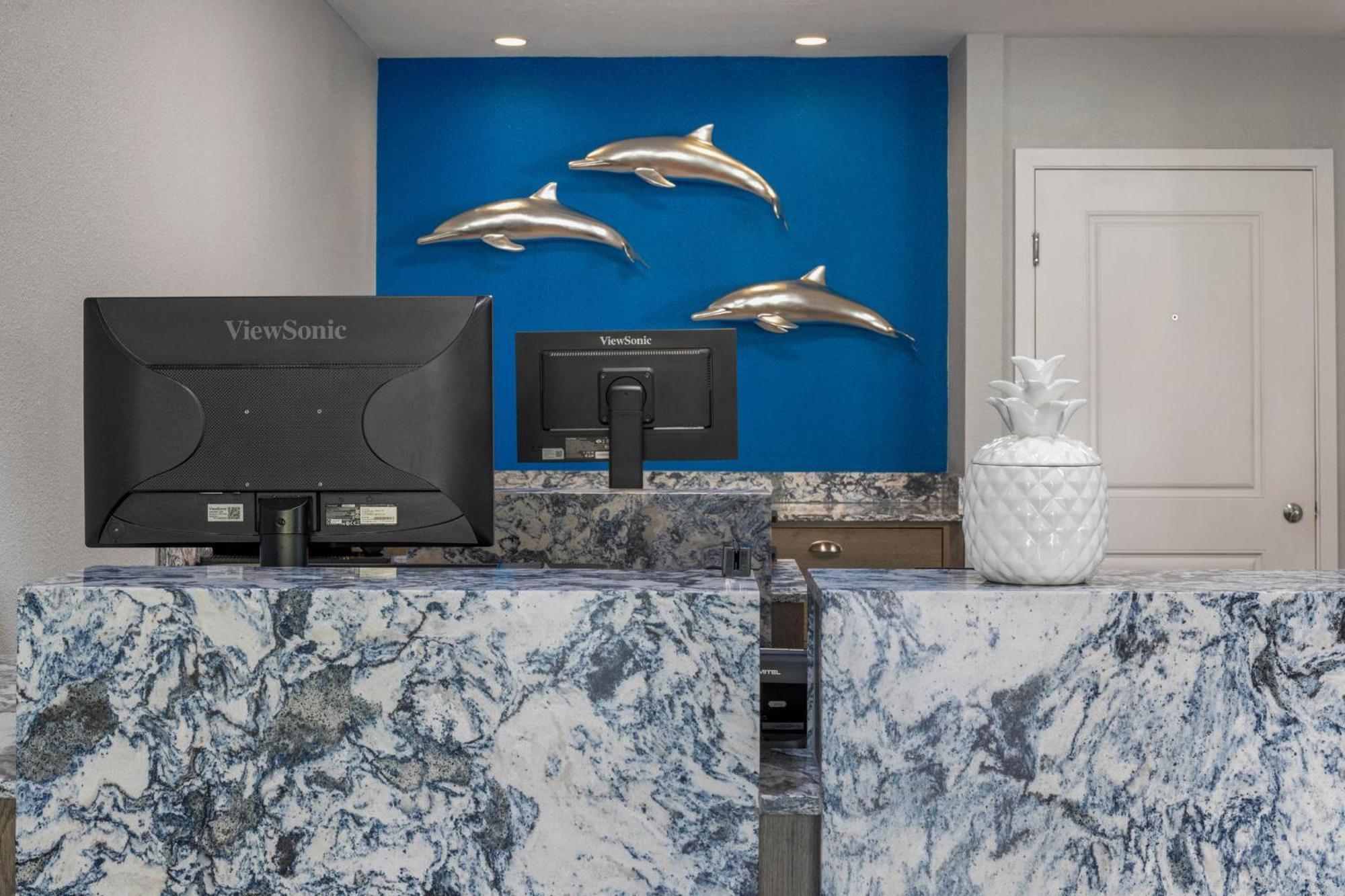 Club Wyndham Dolphin'S Cove Hotel Anaheim Exterior photo